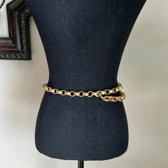 CRAFT Women’s Vintage Gold Tone Chain Link Medallion Belt Necklace Slipp…
